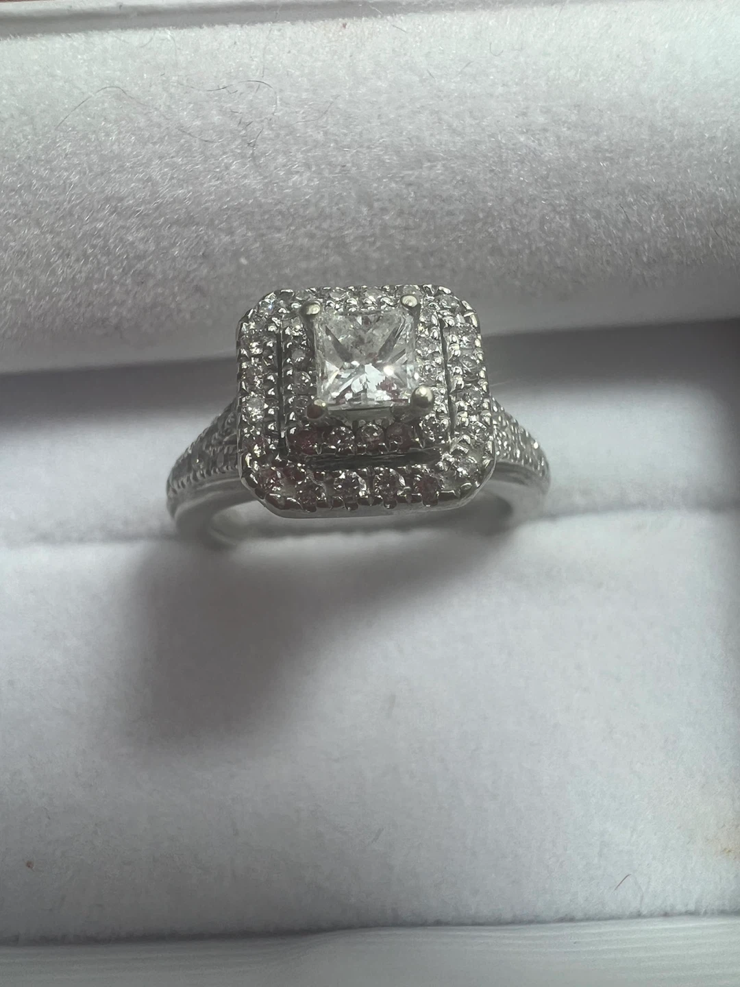 14 k Vera Wang Diamond Ring - photo 4