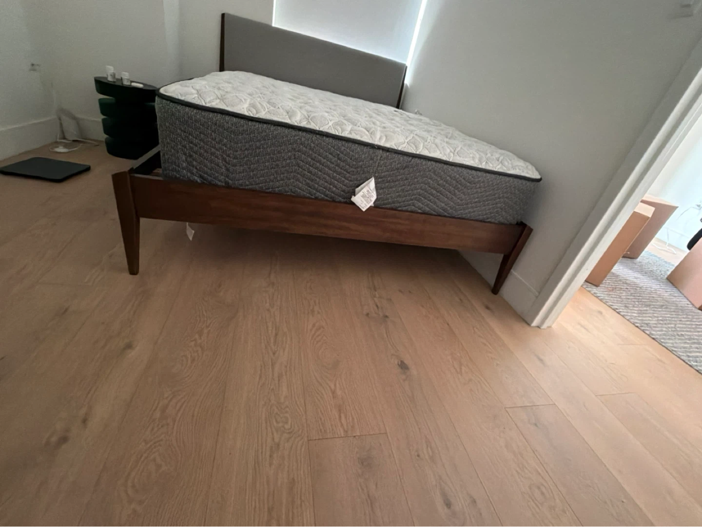 FREE Queen Size Bed - Complete with headboard & frame & mattress - photo 5
