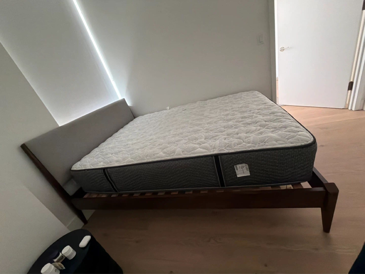FREE Queen Size Bed - Complete with headboard & frame & mattress - photo 3