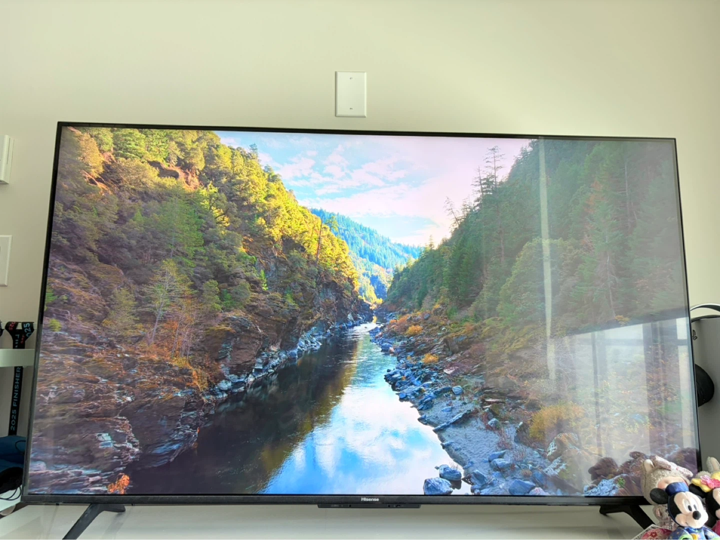 Hisense 4K ULED Google TV 55” - photo 2