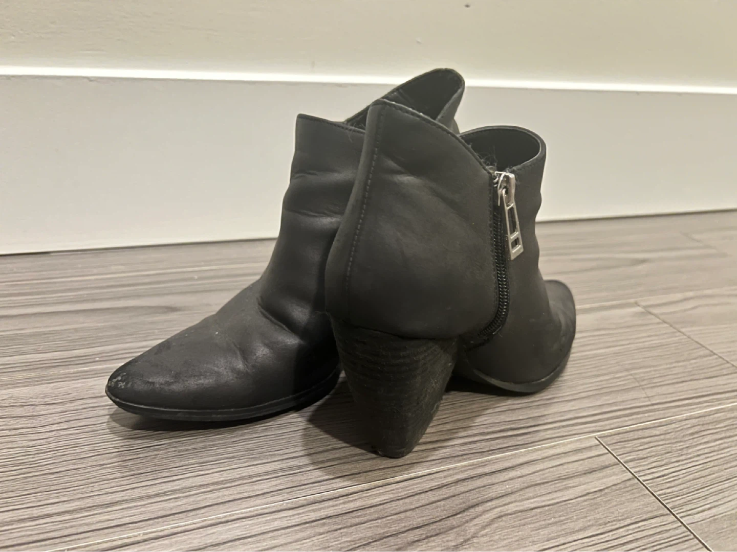 Black Heeled Ankle Boots (6.5) - photo 4