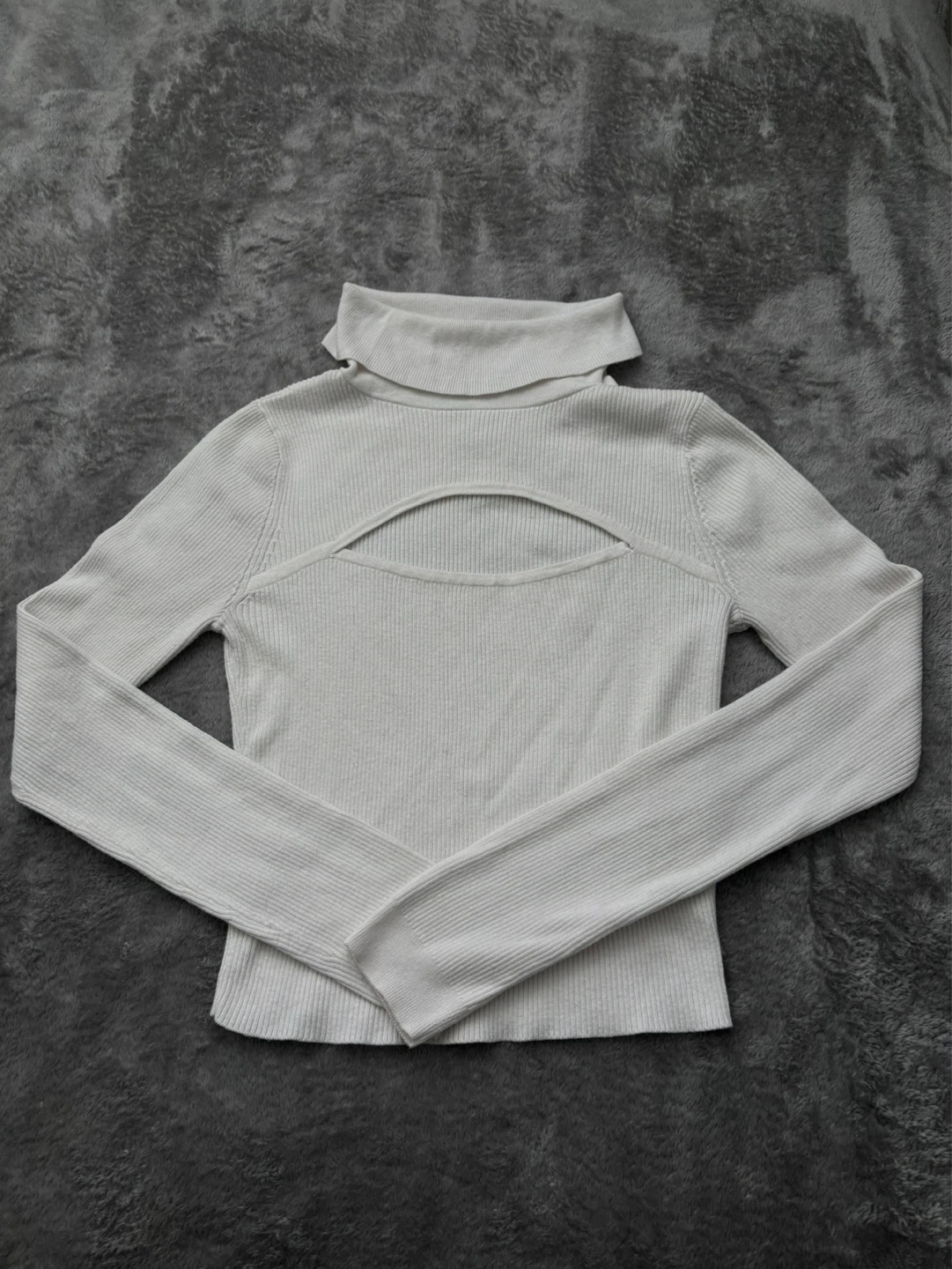 Hollister White Ribbed Cutout Turtleneck Sweater