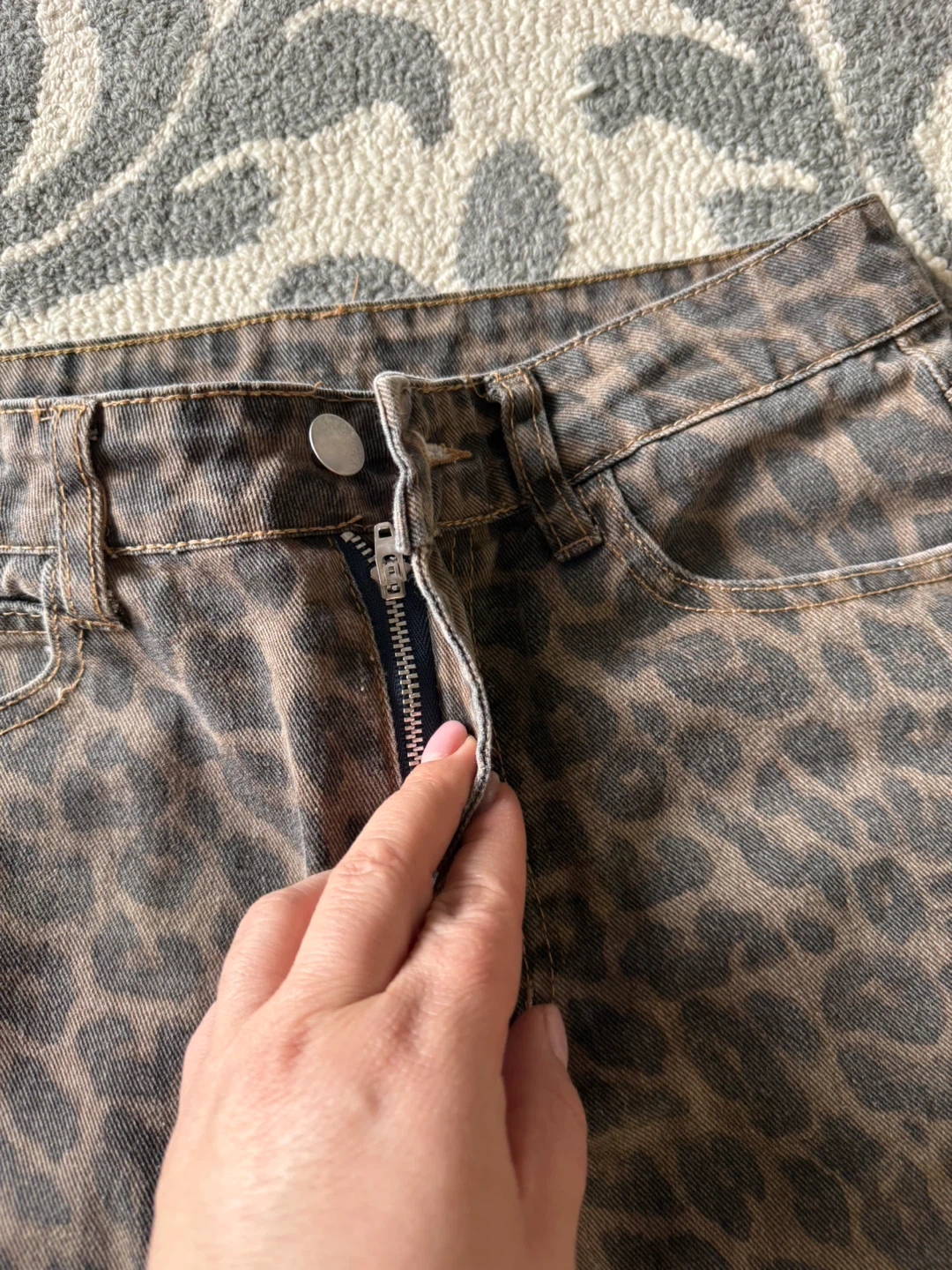 Dazy Leopard Print Wide Leg Jeans Size L - photo 2