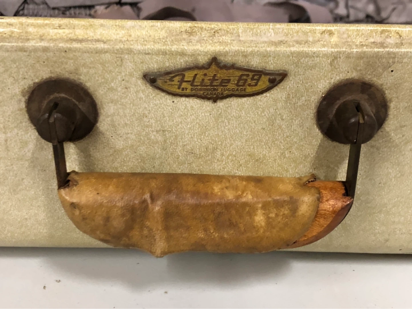 Vintage Luggage: Q-Lite 69 by Dominion Luggage Suitcase - photo 3