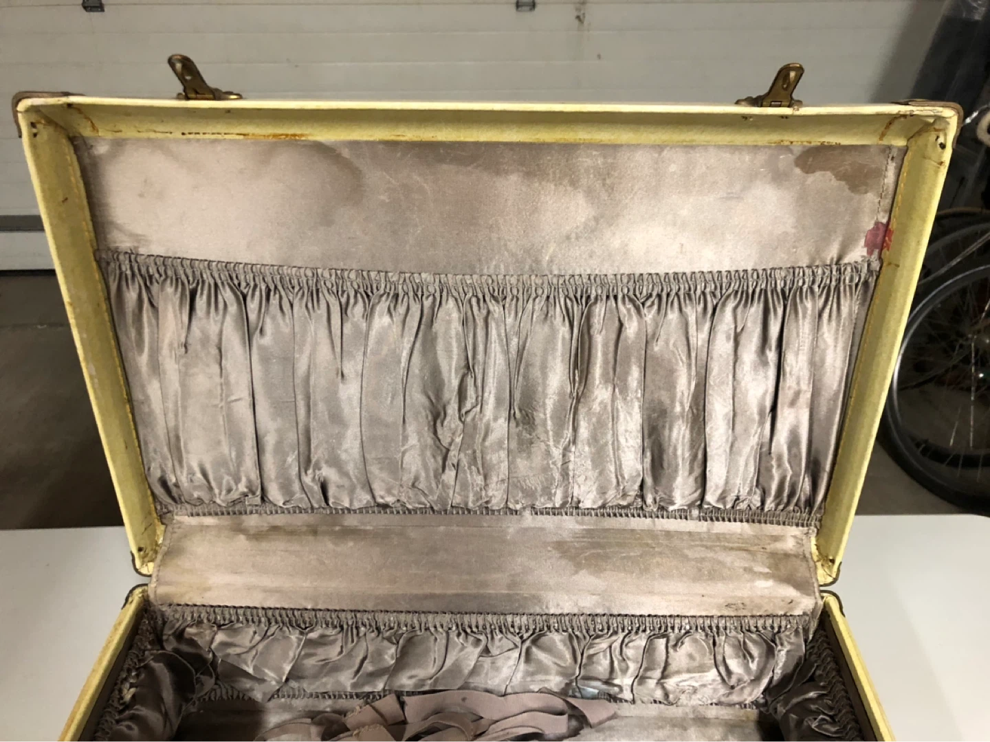 Vintage Luggage: Q-Lite 69 by Dominion Luggage Suitcase - photo 5