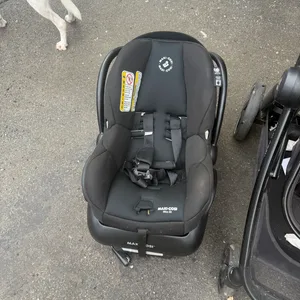Maxi-Cosi Car Seat and Stroller Travel System - Black