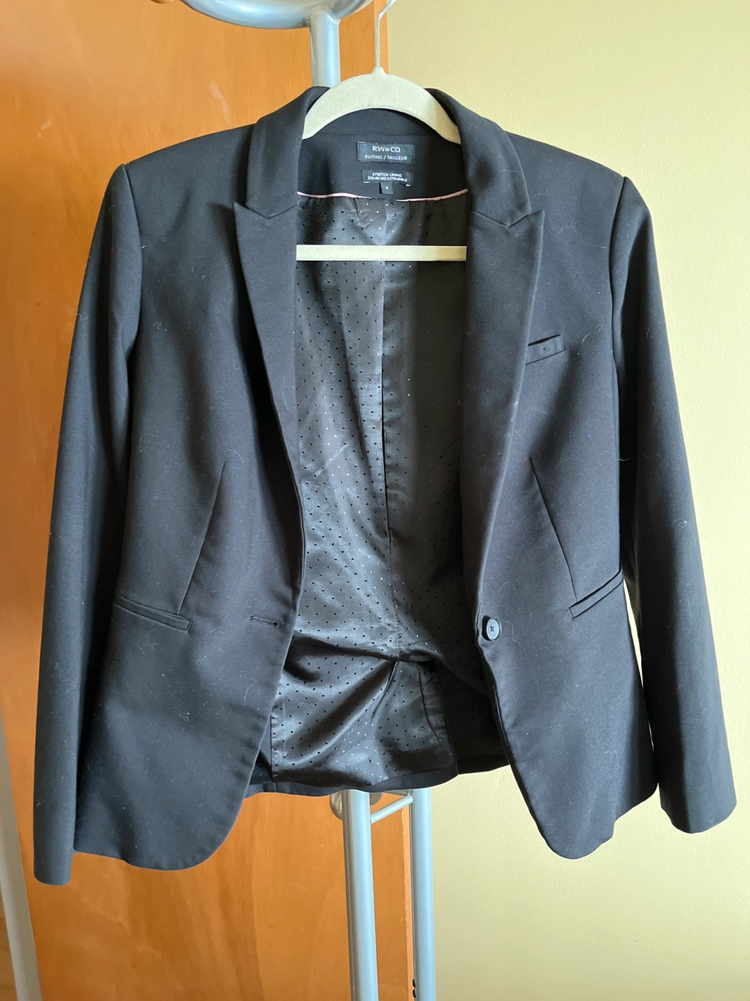 RW&CO. Black Suit Jacket - Size 6