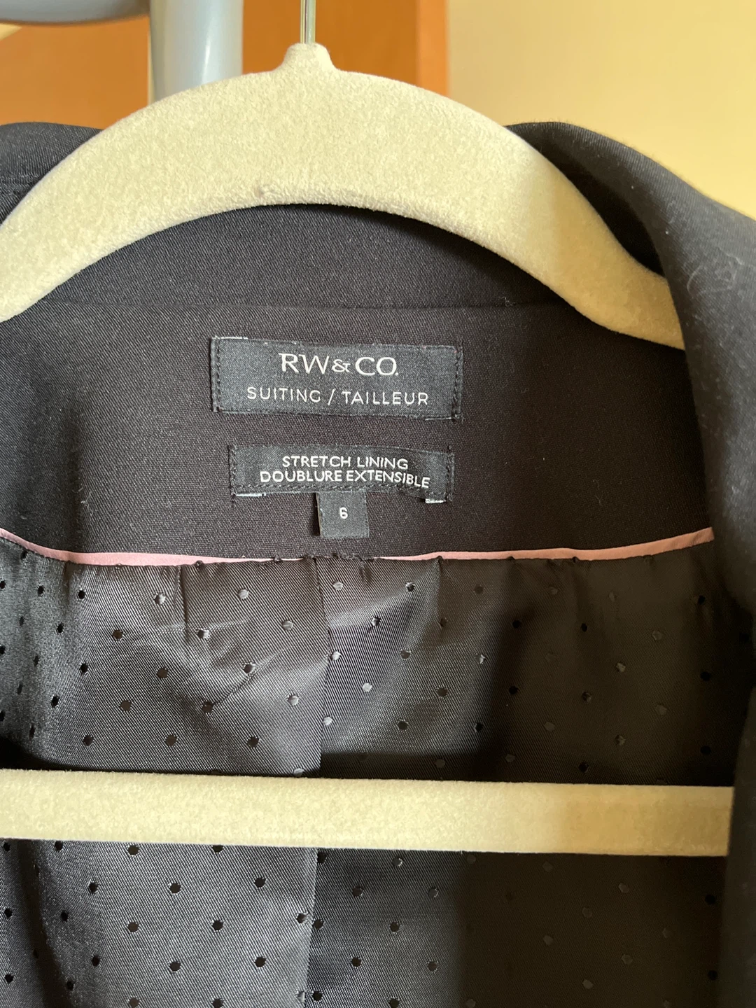 RW&CO. Black Suit Jacket - Size 6 - photo 2