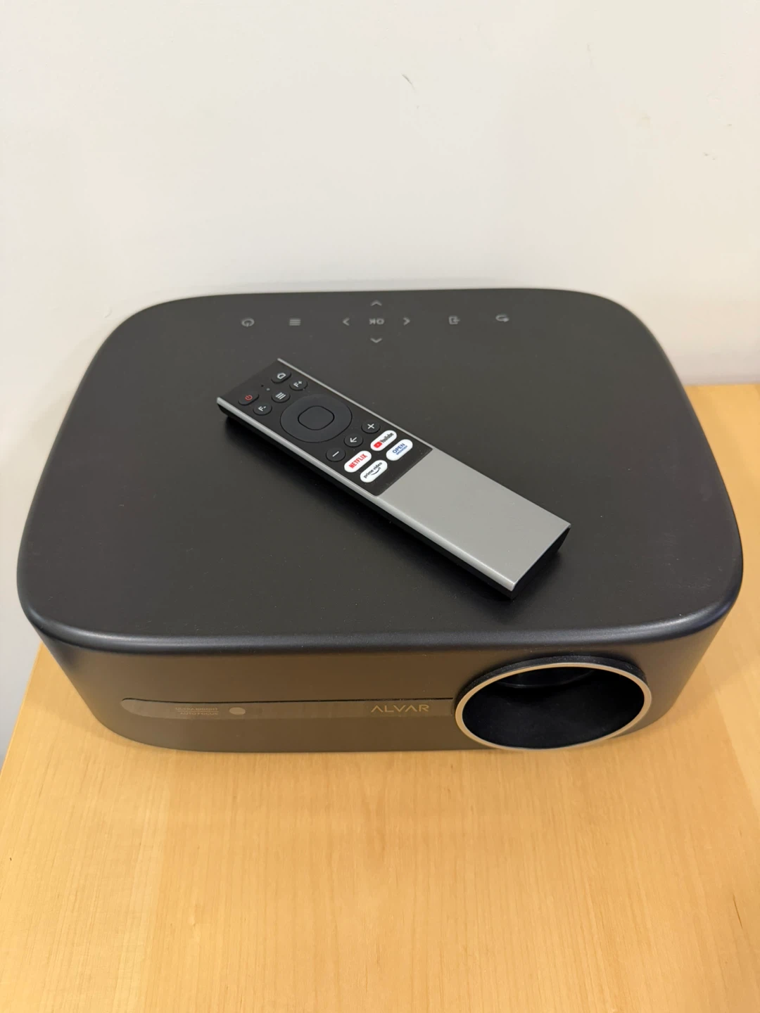 Alvar V800P Smart Projector - photo 2