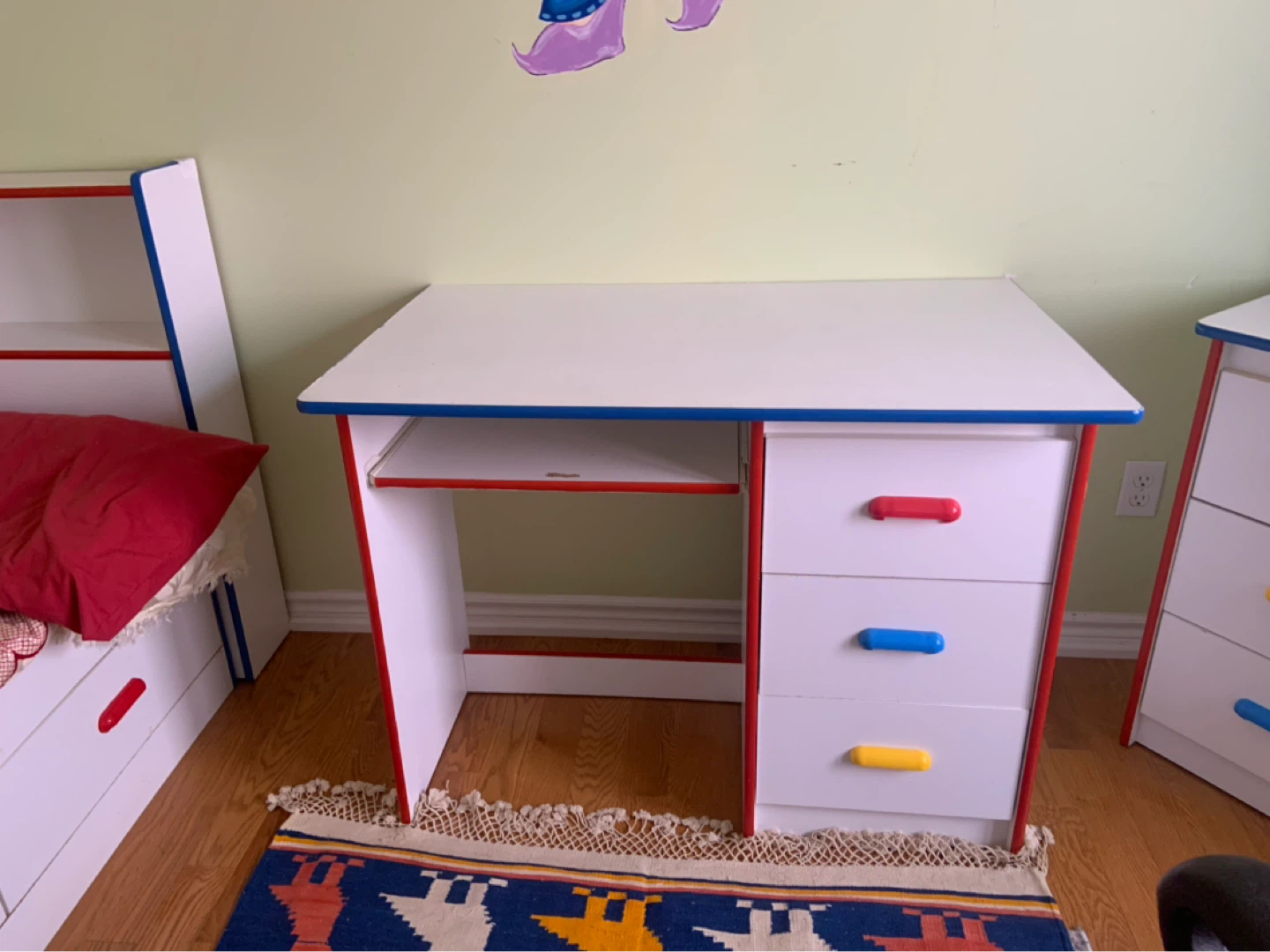 Desk + Easily Removable Shelf - photo 2