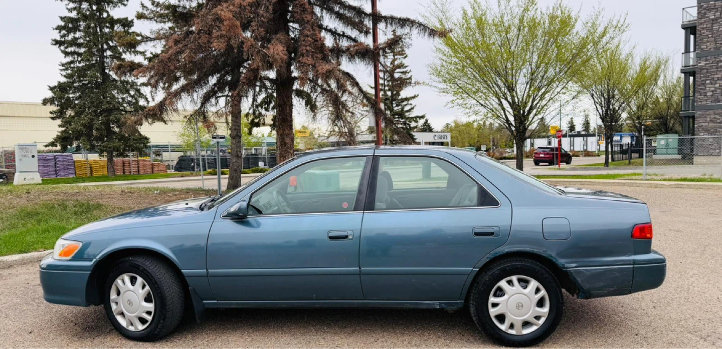 Toyota Camry - photo 2
