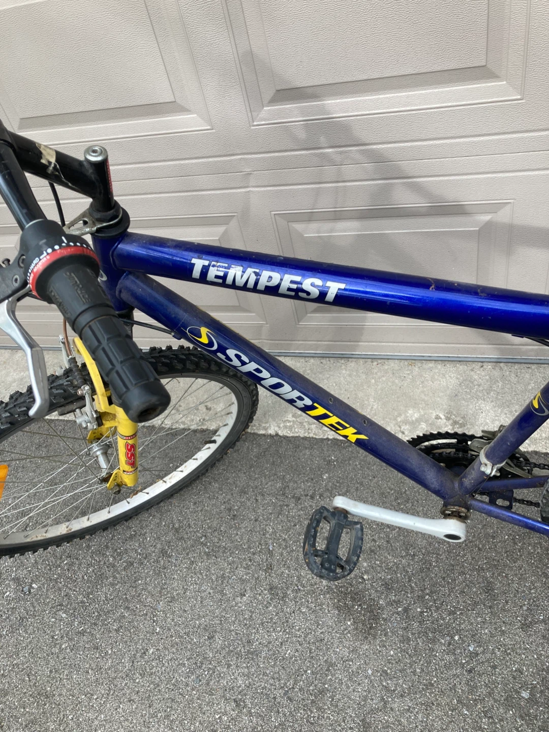Sportek Tempest Mountain Bike - photo 2