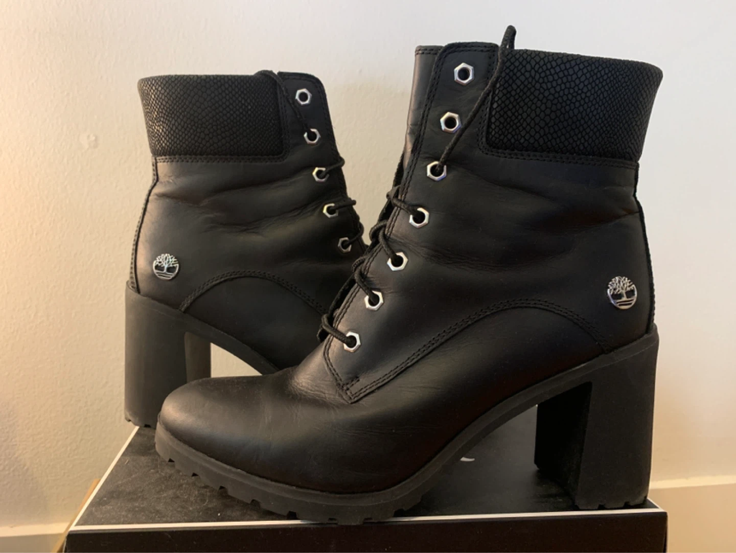 Timberland Black Leather Heeled Lace-Up Boots