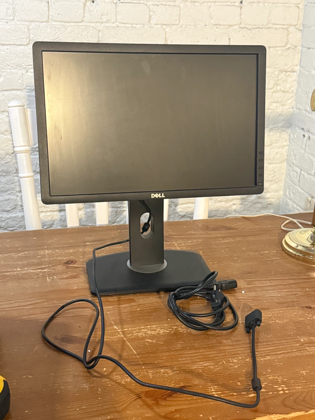 Dell Computer Monitor with cables