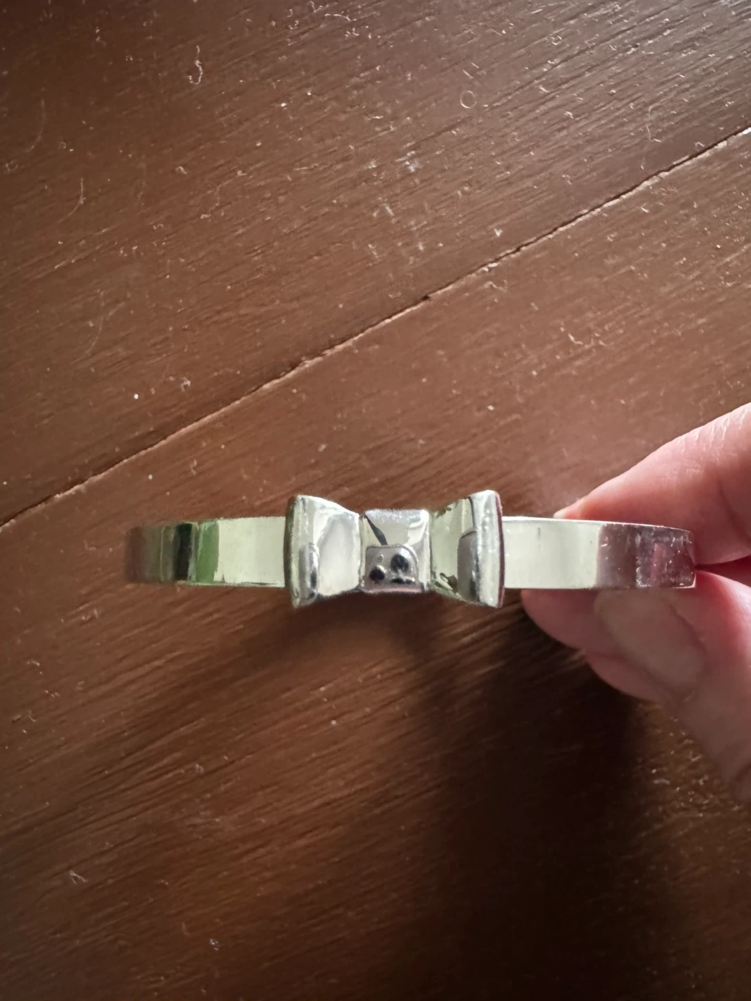 Kate Spade Silver Tone Bow Bangle Bracelet - photo 3
