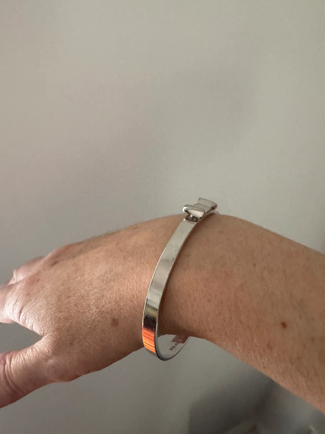 Kate Spade Silver Tone Bow Bangle Bracelet - photo 5