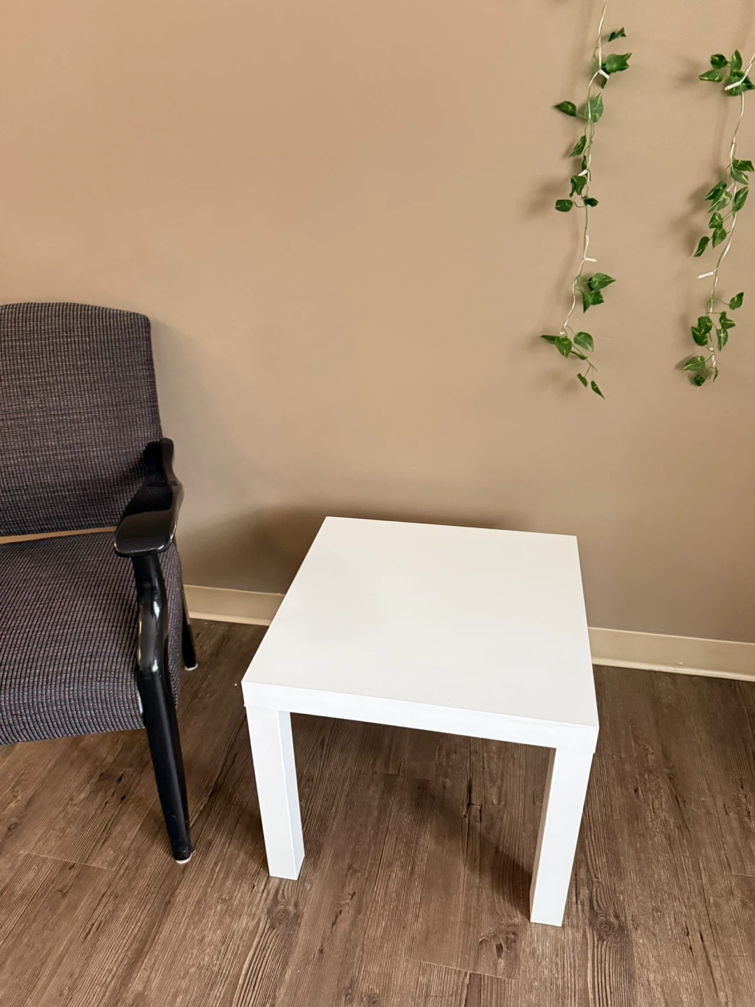Little white side table - photo 3