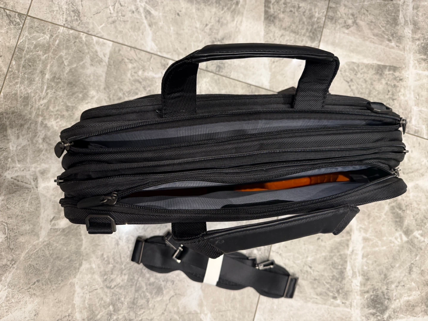 Targus SafePort D30 Laptop Bag - photo 2