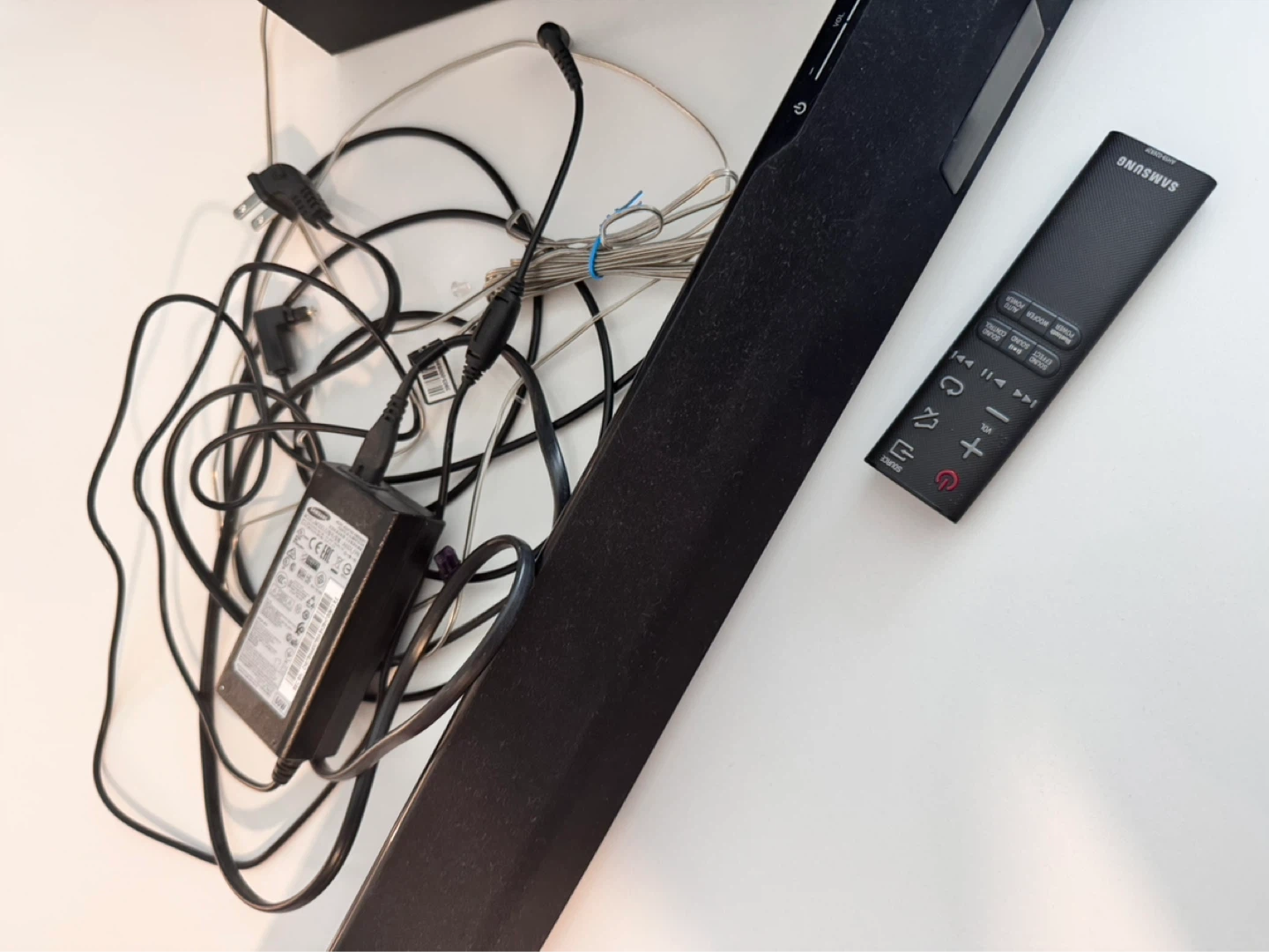 Samsung HW-J355 Soundbar and Subwoofer with Remote - photo 3