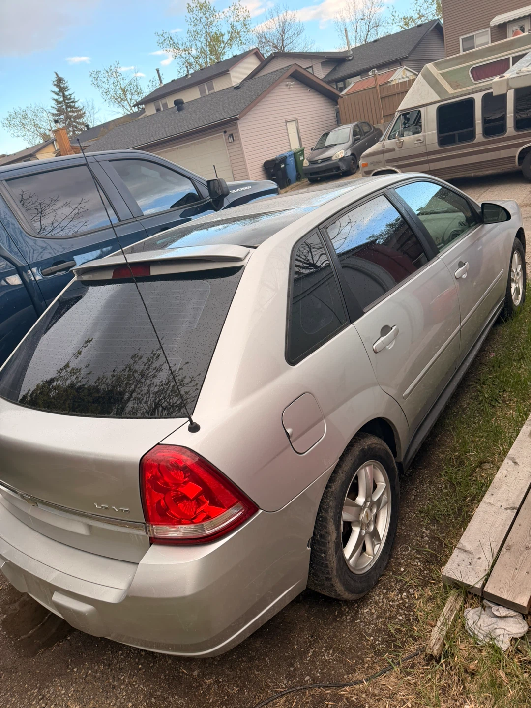 Silver Chevrolet Malibu Wagon - photo 2