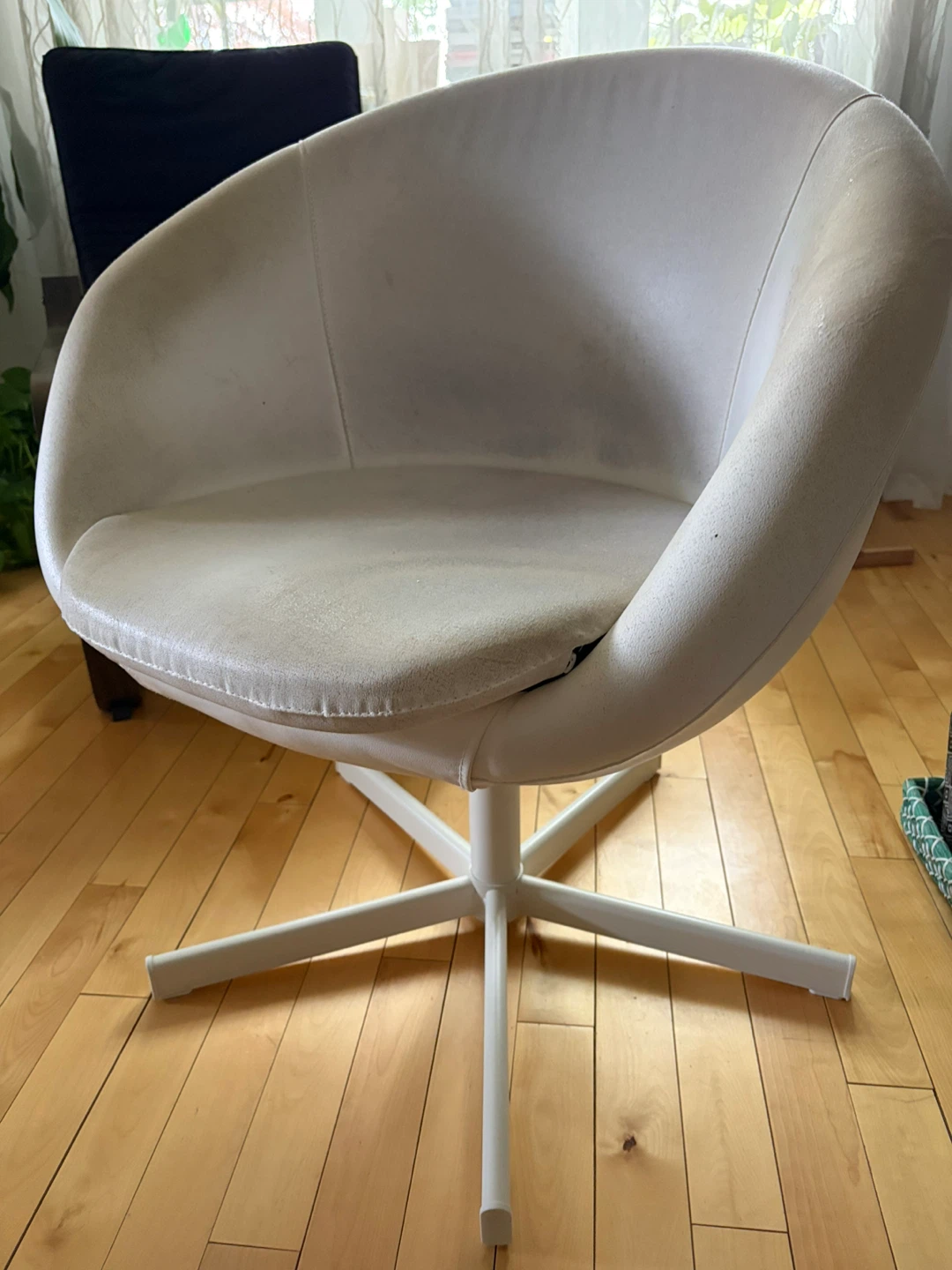 Ikea White Swivel Accent Chair - photo 2