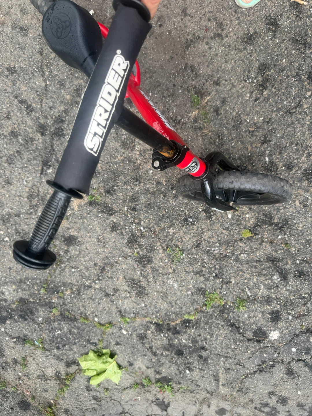 Strider Sport Balance Bike - Red - photo 4
