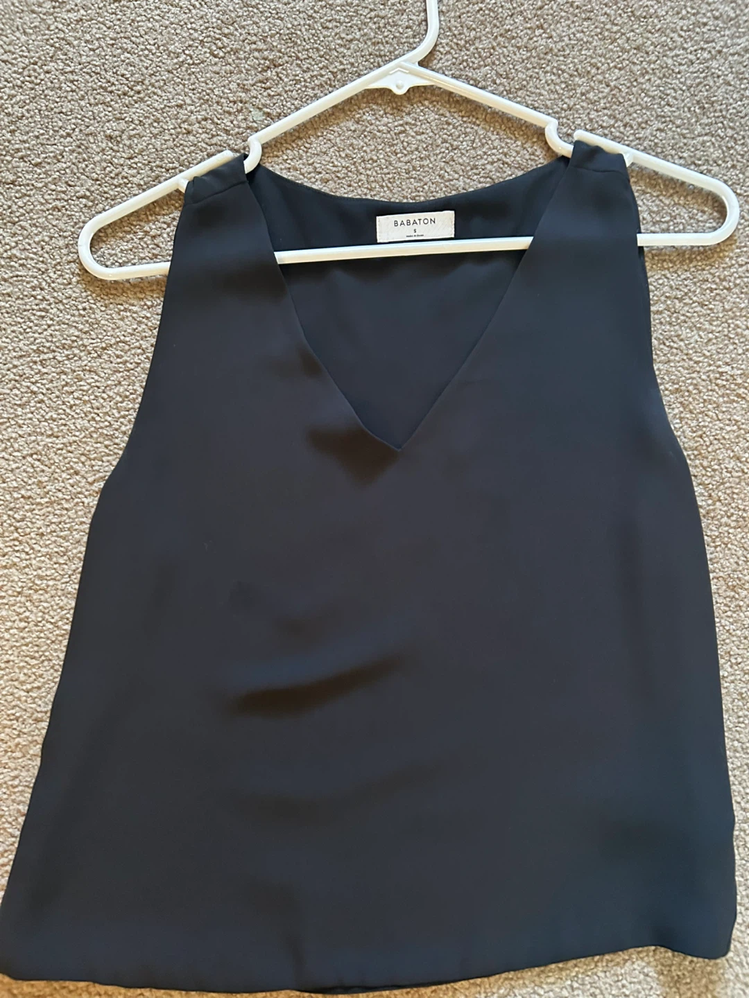 Babaton Black V-Neck Sleeveless Top Size S