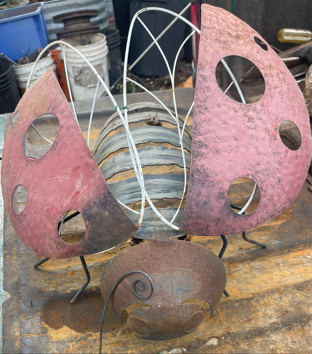 Metal Ladybug Garden Decor - photo 2