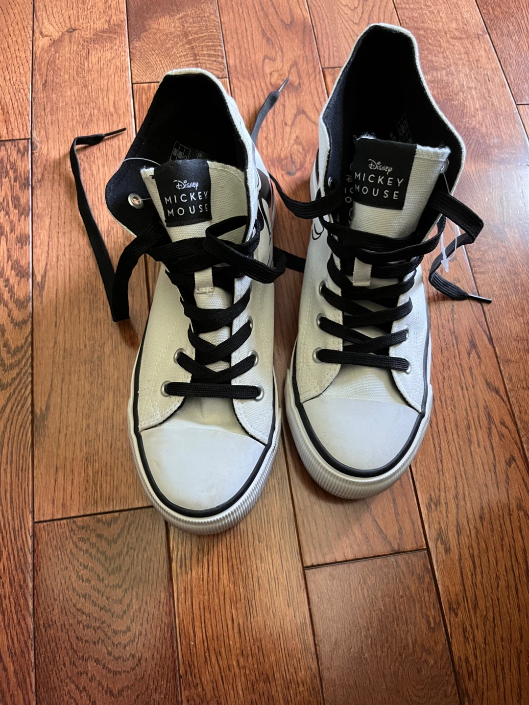 NEW Disney Mickey & Minnie Mouse High Top Canvas Shoes Size 8 - photo 3