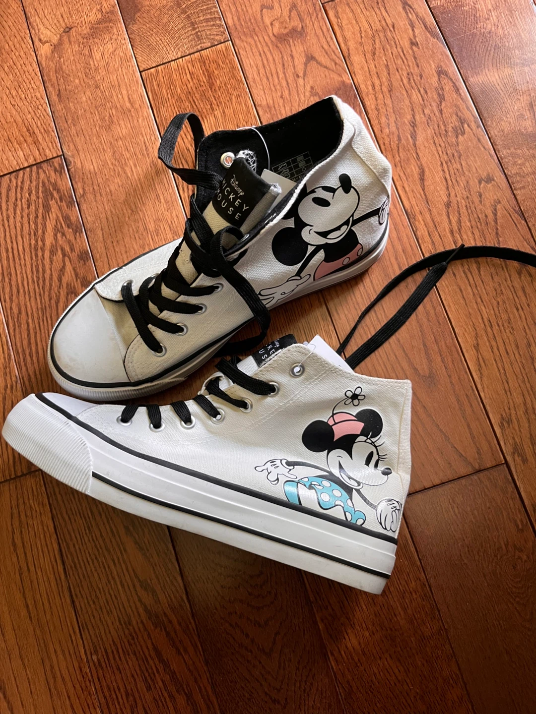 NEW Disney Mickey & Minnie Mouse High Top Canvas Shoes Size 8 - photo 2