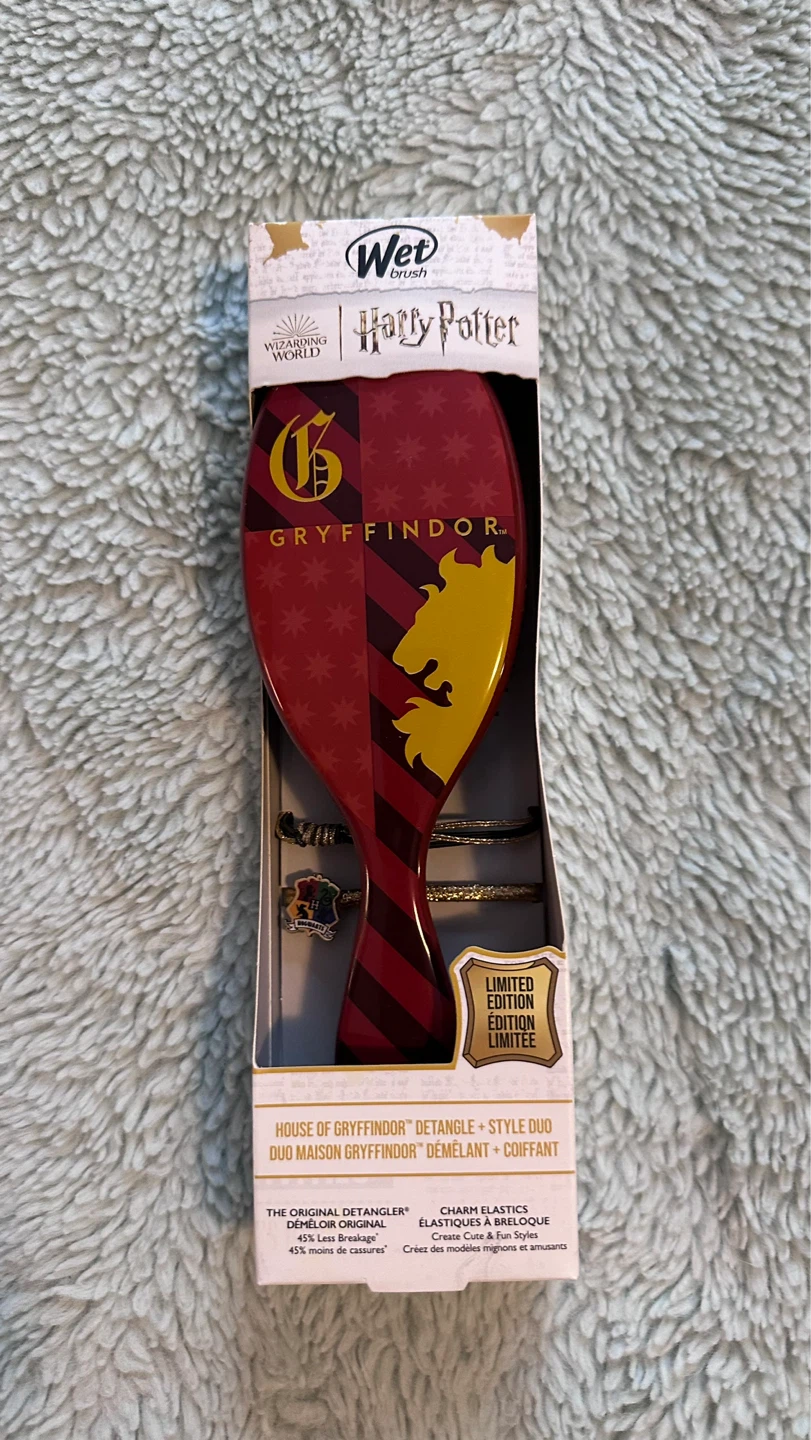 Wet Brush Harry Potter Gryffindor Detangle + Style Duo