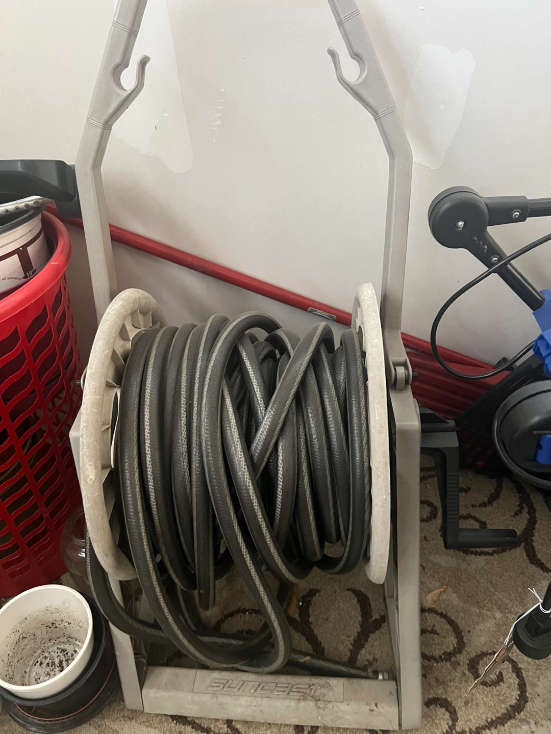 Suncast Garden Hose Reel Cart