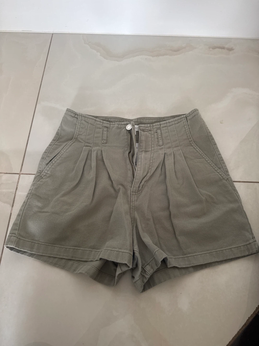 Dynamite High-Waisted Pleated Shorts - Khaki - Size 27