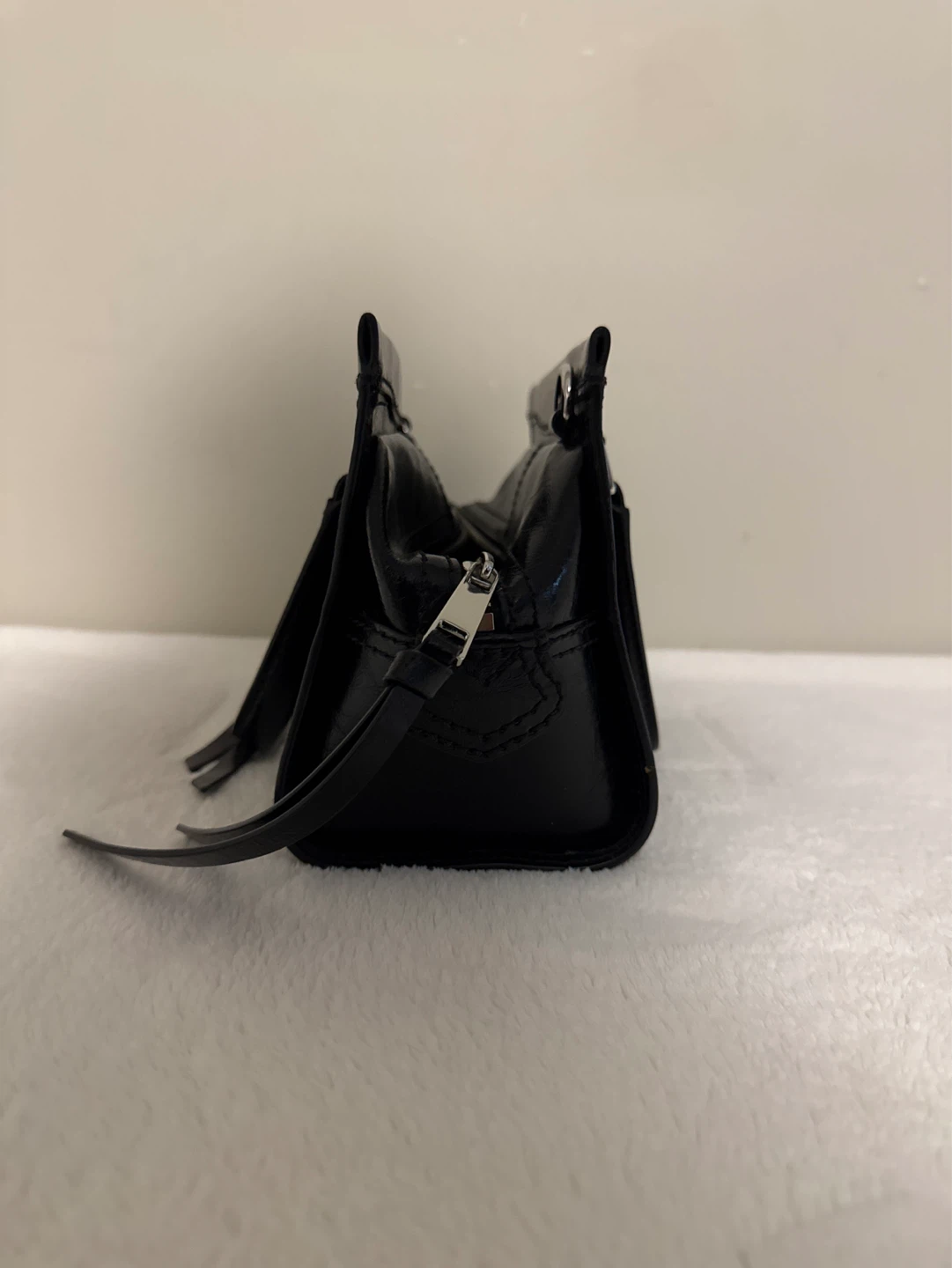 Marc Jacobs Black Studded Leather Satchel Bag - photo 4