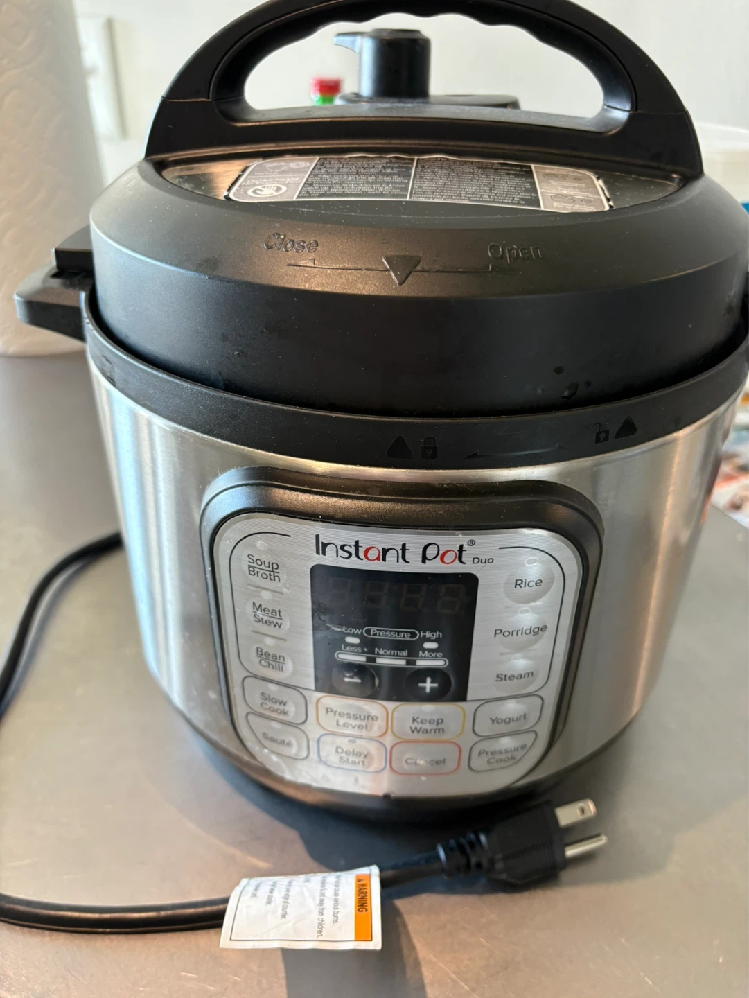 Instant Pot Duo 6-in-1 Electric Pressure Cooker 3-quarters