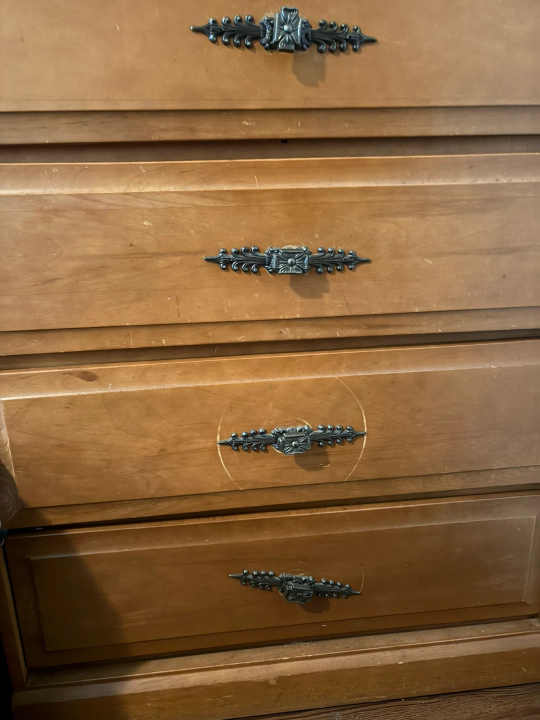 Wooden Dresser with 4 Drawers