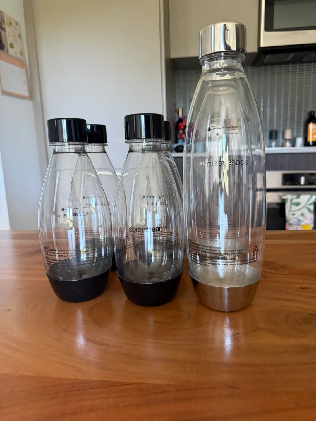 Soda Stream One Touch with 2 CO2 Canisters, 6 bottles. - photo 3