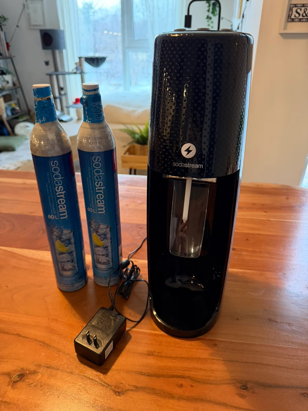 Soda Stream One Touch with 2 CO2 Canisters, 6 bottles. - photo 4