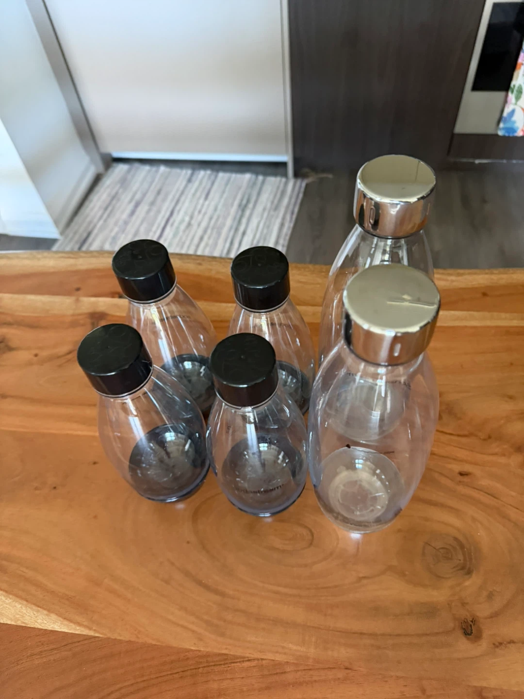 Soda Stream One Touch with 2 CO2 Canisters, 6 bottles. - photo 2