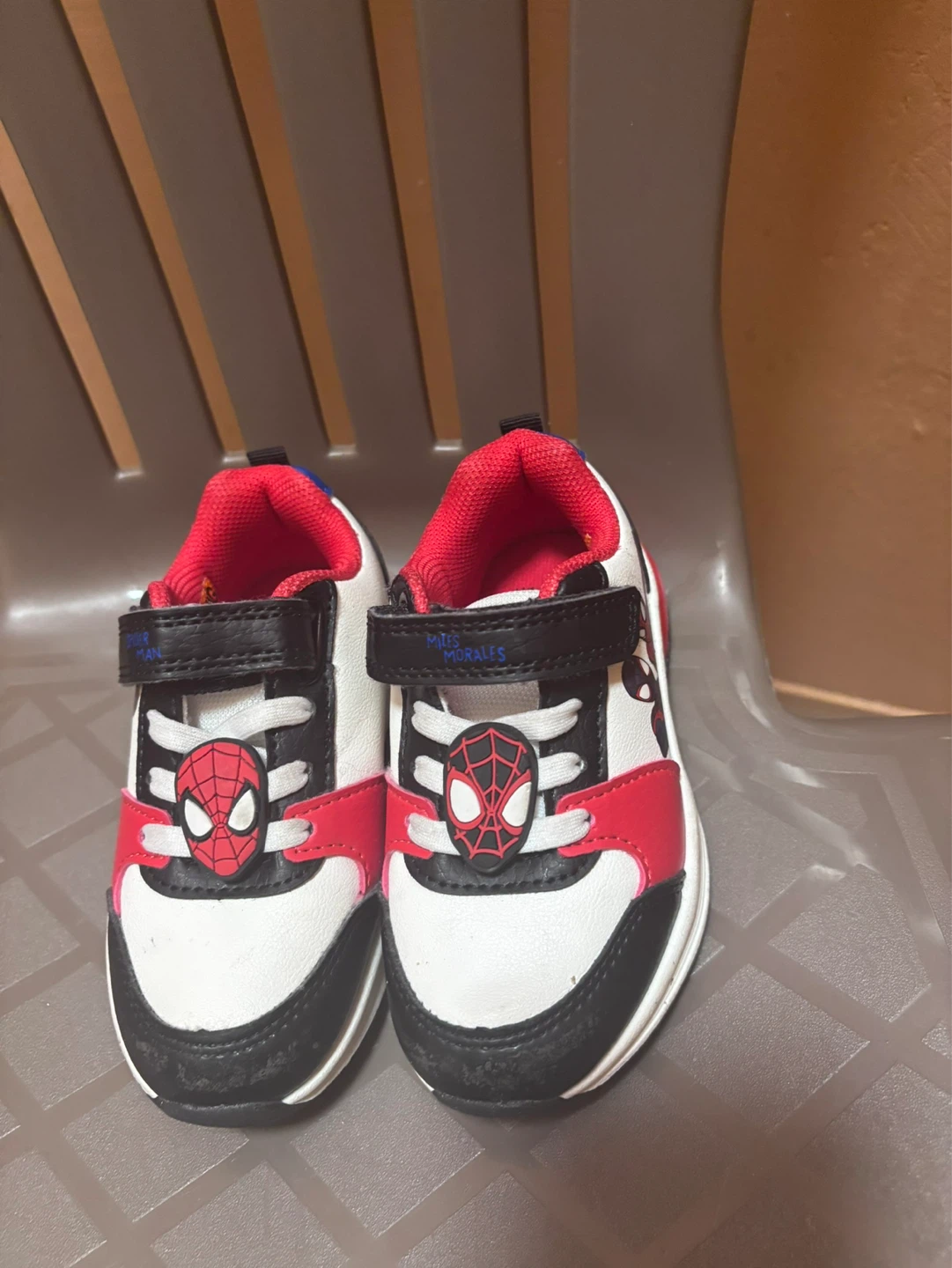 Kids' Spiderman Light-Up Sneakers