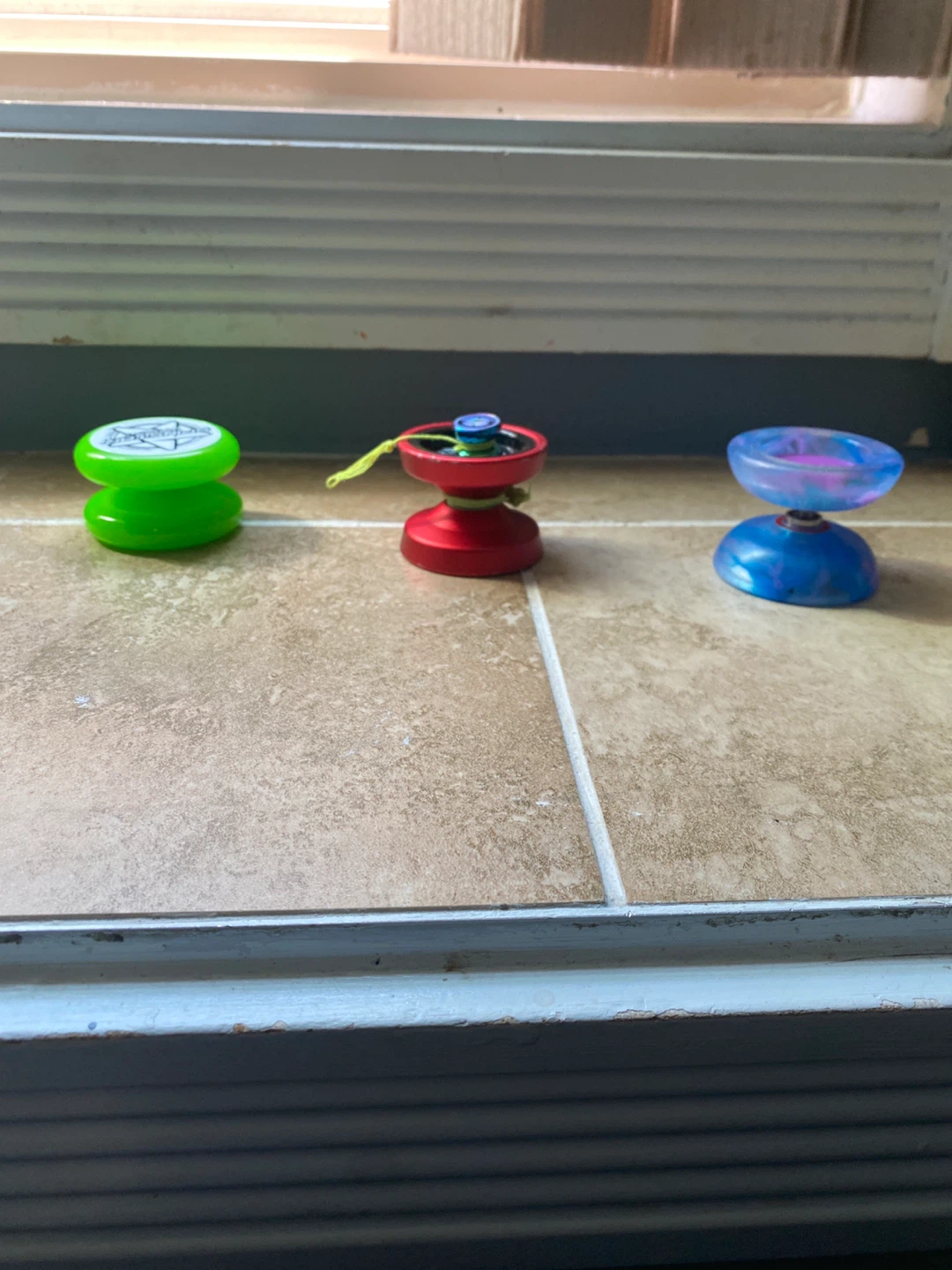Assorted yo-yos - photo 2