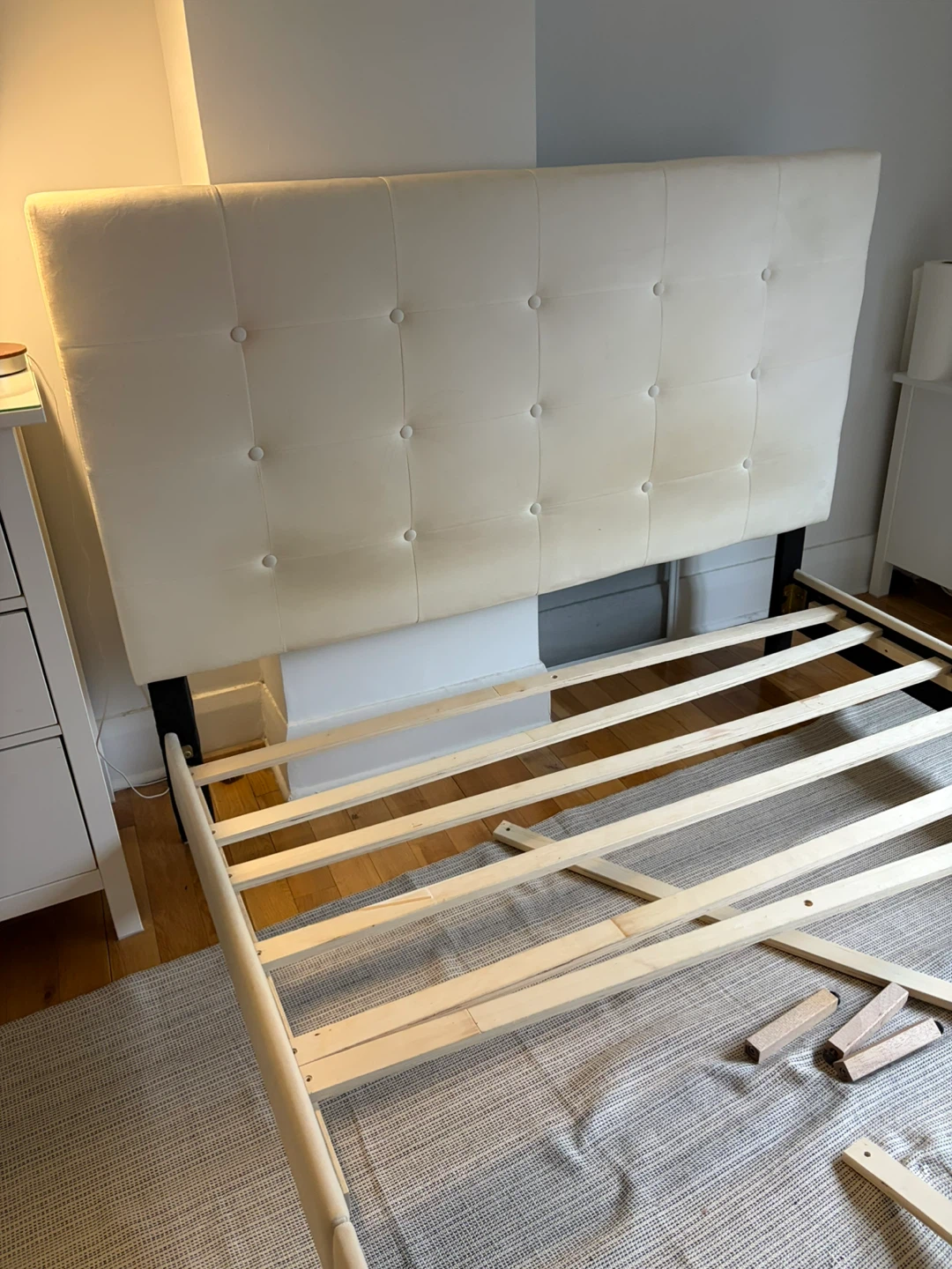 Queen Size Bed Frame Cream Upholstered Tufted Headboard - photo 3