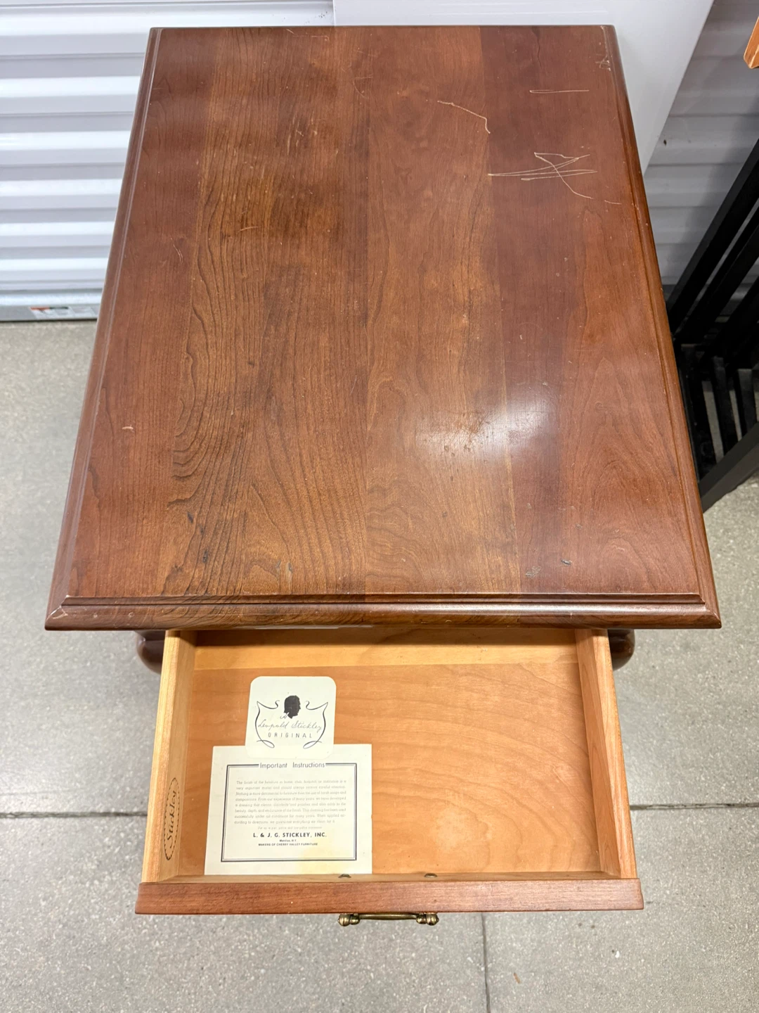 Vintage Leonard STICKLEY CHERRY End Table - photo 3