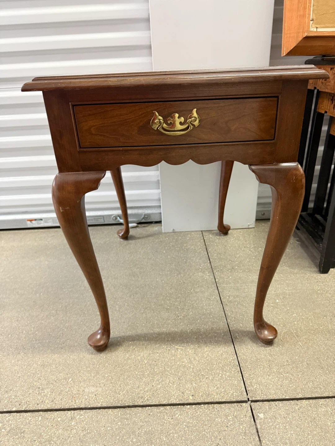 Vintage Leonard STICKLEY CHERRY End Table - photo 2