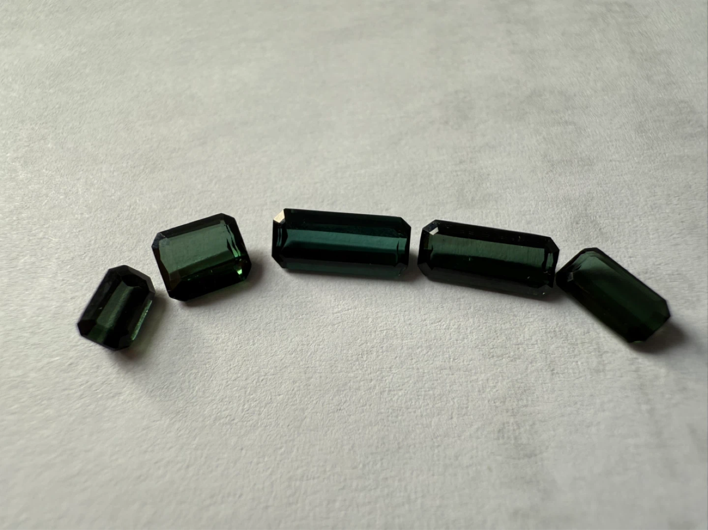 Green tourmaline 4.5 carat From Afghanistan - photo 2