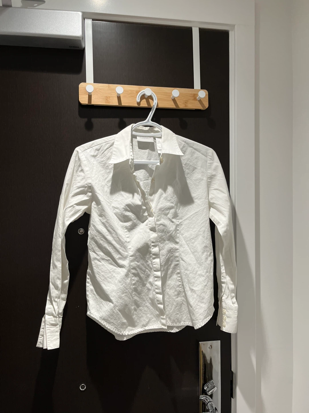 Liz Claiborne Petite White Button-Up Shirt - photo 3