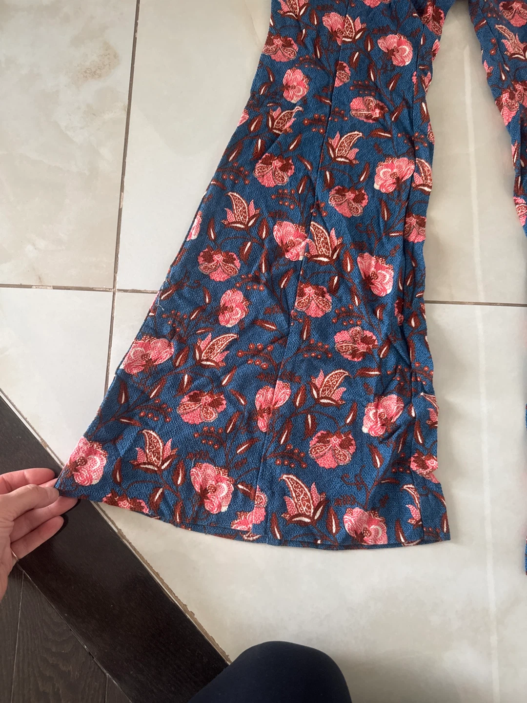 Anthropologie Blue Floral Bell Bottom Pants - photo 3