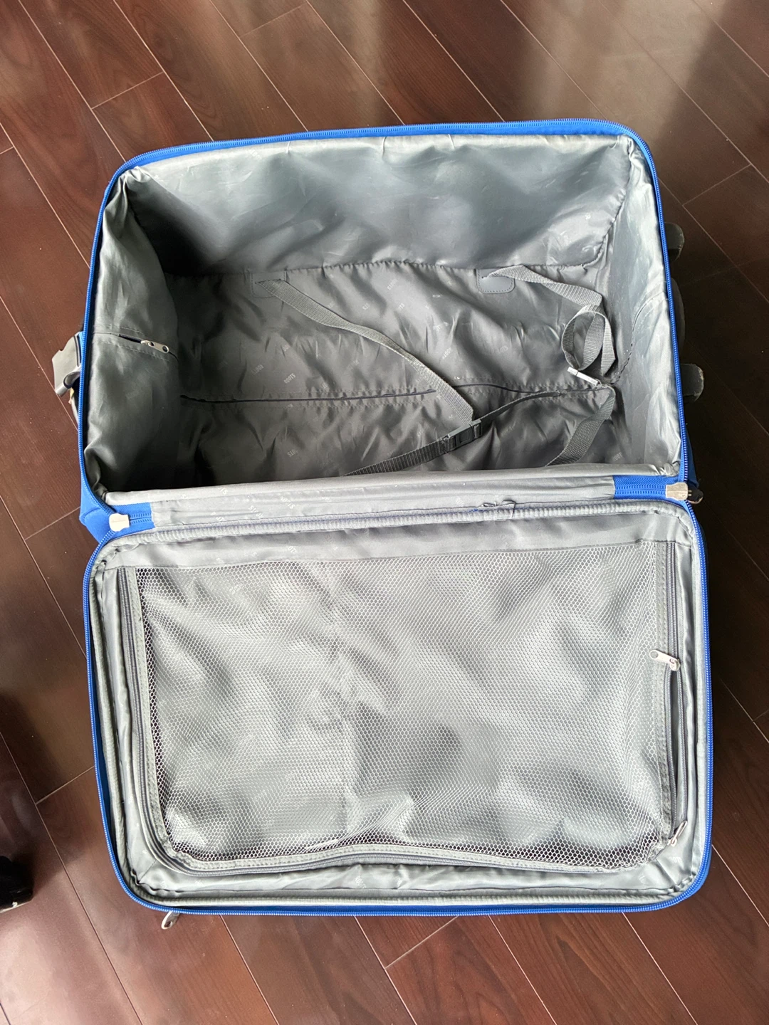Blue ROOTS Rolling Suitcase Luggage - photo 2