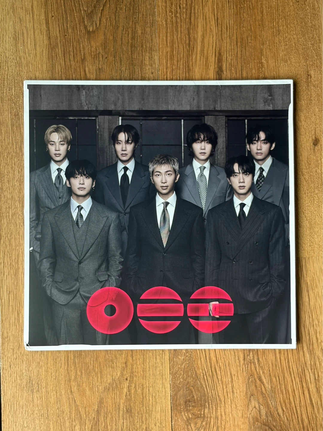 BTS Arirang Vinyl Record –  Display Piece - photo 2