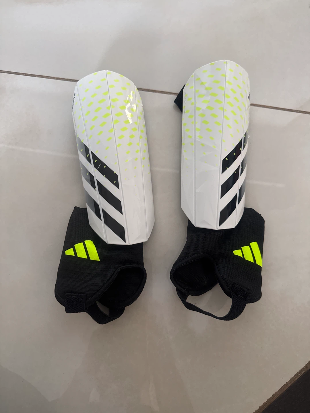 Adidas Predator Soccer Shin Guards Size L